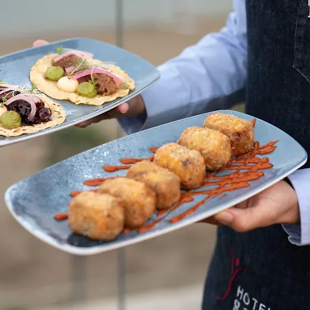 Отель Silken Saaj Palmas 4*